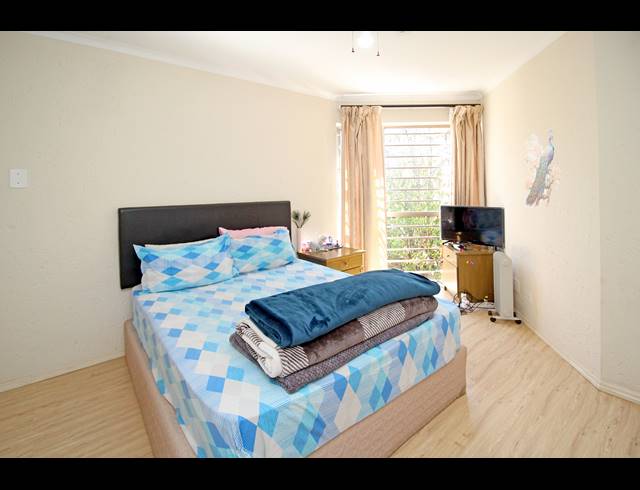 2 BEDROOM HOUSE FOR SALE IN SUNNINGHILL